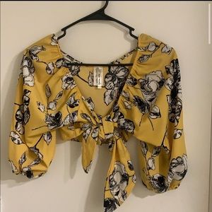 Agaci Front Tie Crop Top!